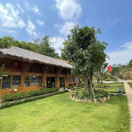Om Tara Retreat Hotel Yen Bai Buitenkant foto